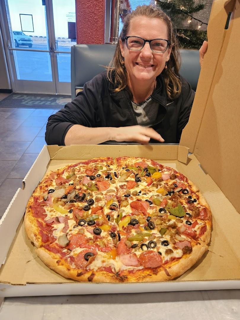 Desert Lanes & Kingpin Pizzeria Cafe