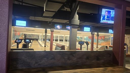 Desert Lanes & Kingpin Pizzeria Cafe